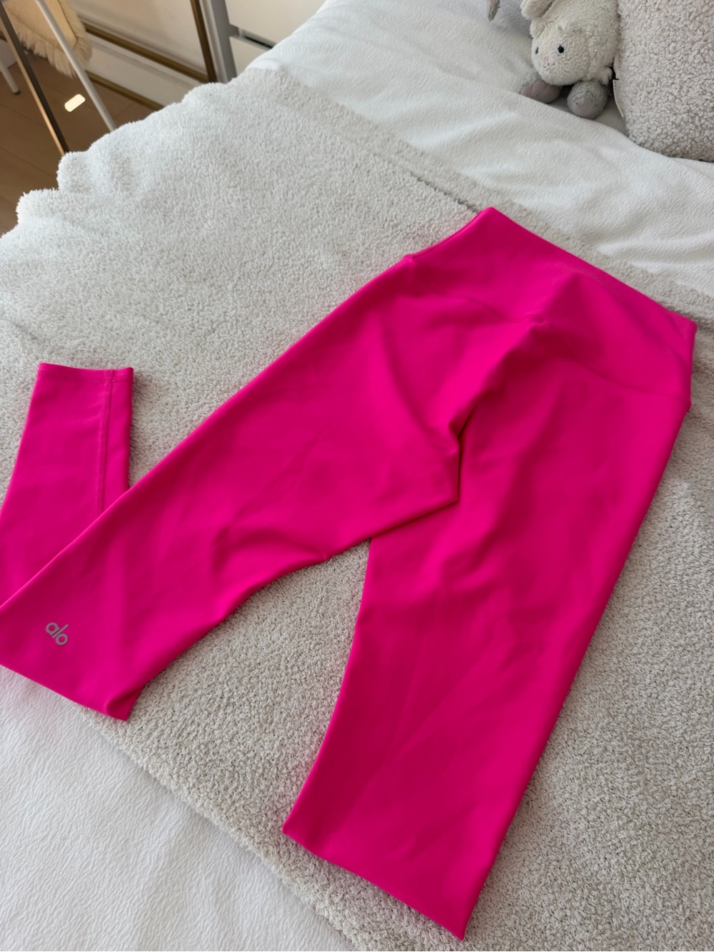 ALO Yoga Girls' Hot Pink Capri Leggings
